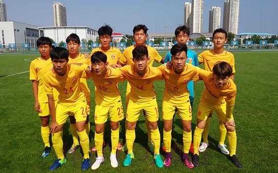 国家男足U15集训队红黄蓝选拔赛在秦皇岛举行