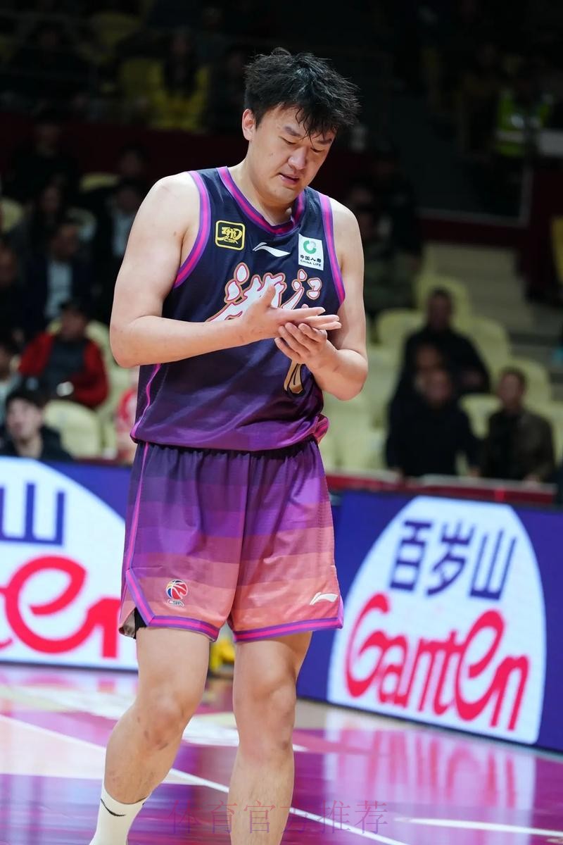 常规赛1月17日:青岛崂山啤酒VS浙江稠州金租 刘泽一集锦 常规赛1月17日:青岛崂山啤酒VS浙江稠州金租 刘泽一集锦